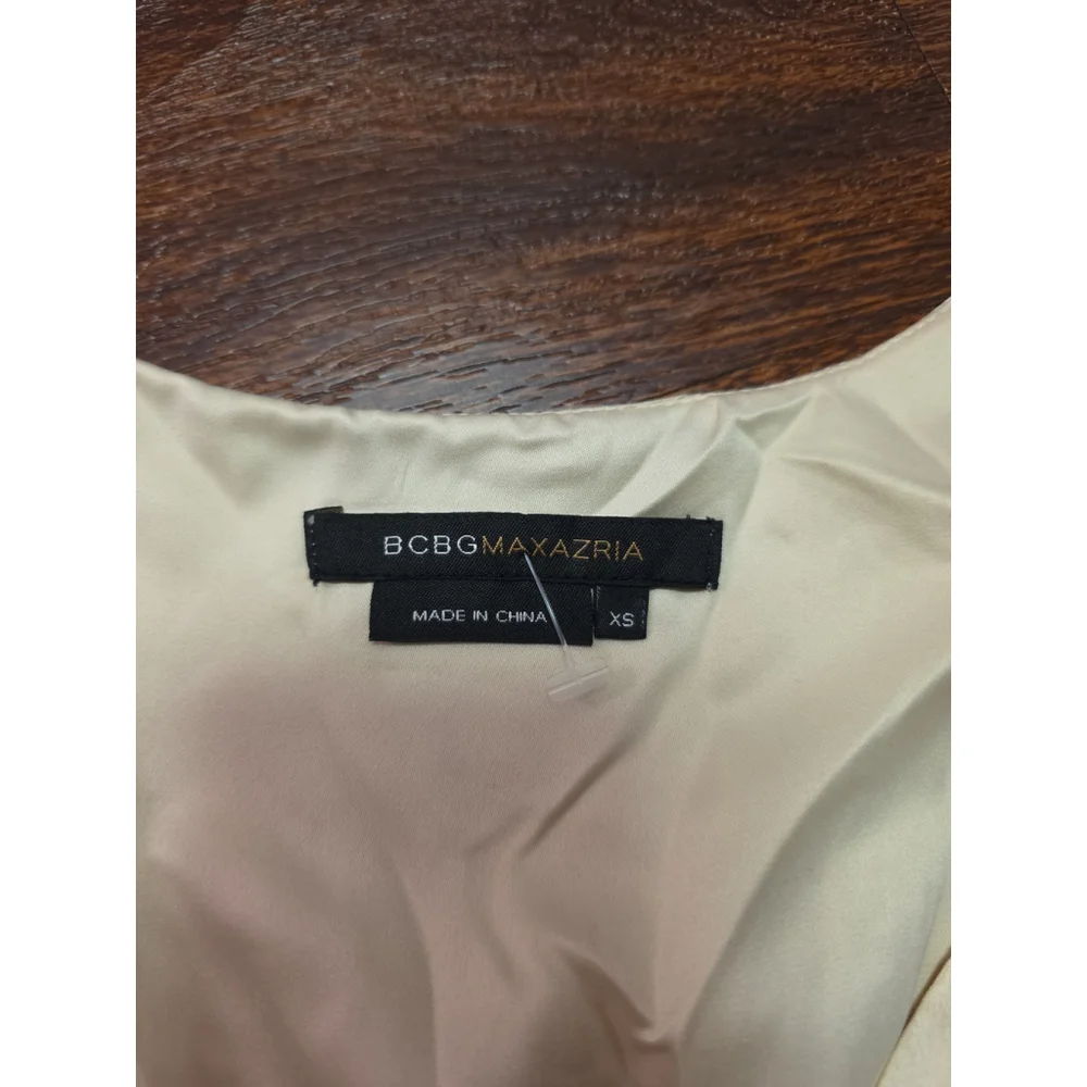 BCBG Max Azria sleeveless shirt size XS - Picture 3 of 3